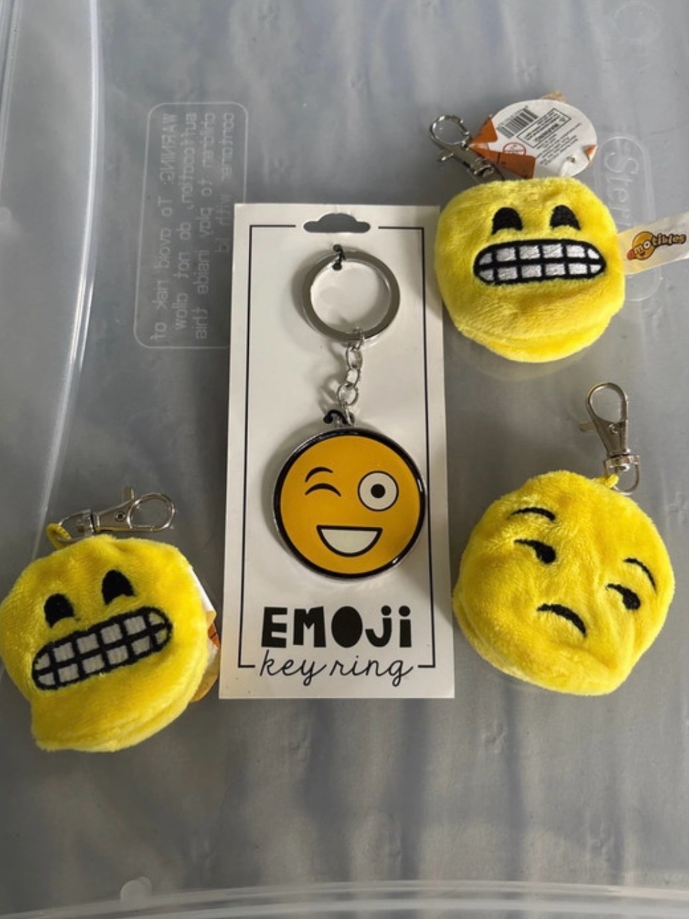 Emoji Yellow Plush and Metal Keyring Set - Emoji Brand